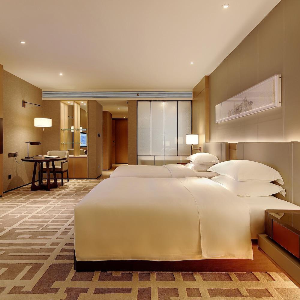 Dongguan Dongcheng International Hotel - Free Shuttle Buses For Executive Room Guests During Canton Fair Εξωτερικό φωτογραφία