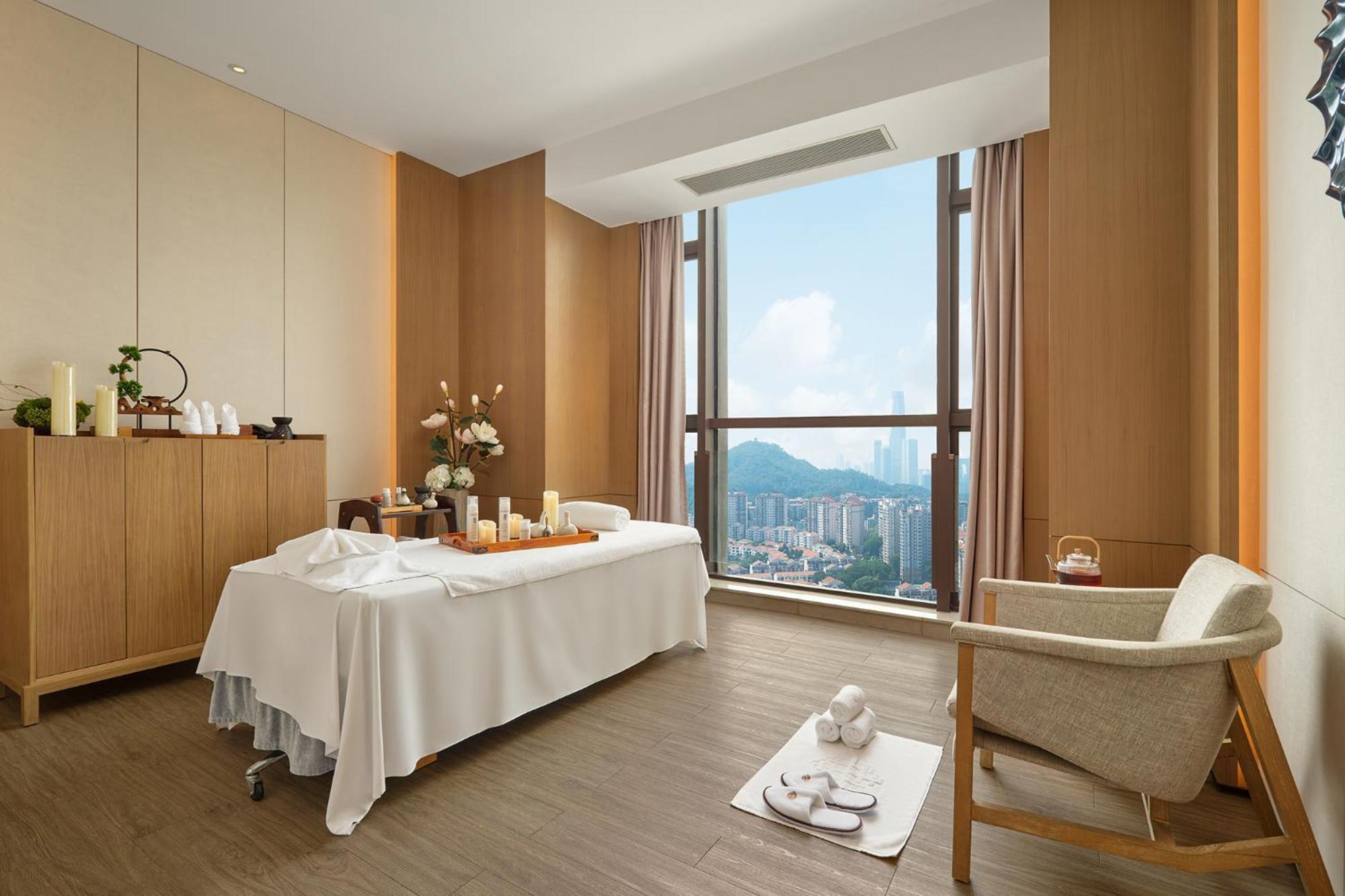 Dongguan Dongcheng International Hotel - Free Shuttle Buses For Executive Room Guests During Canton Fair Εξωτερικό φωτογραφία