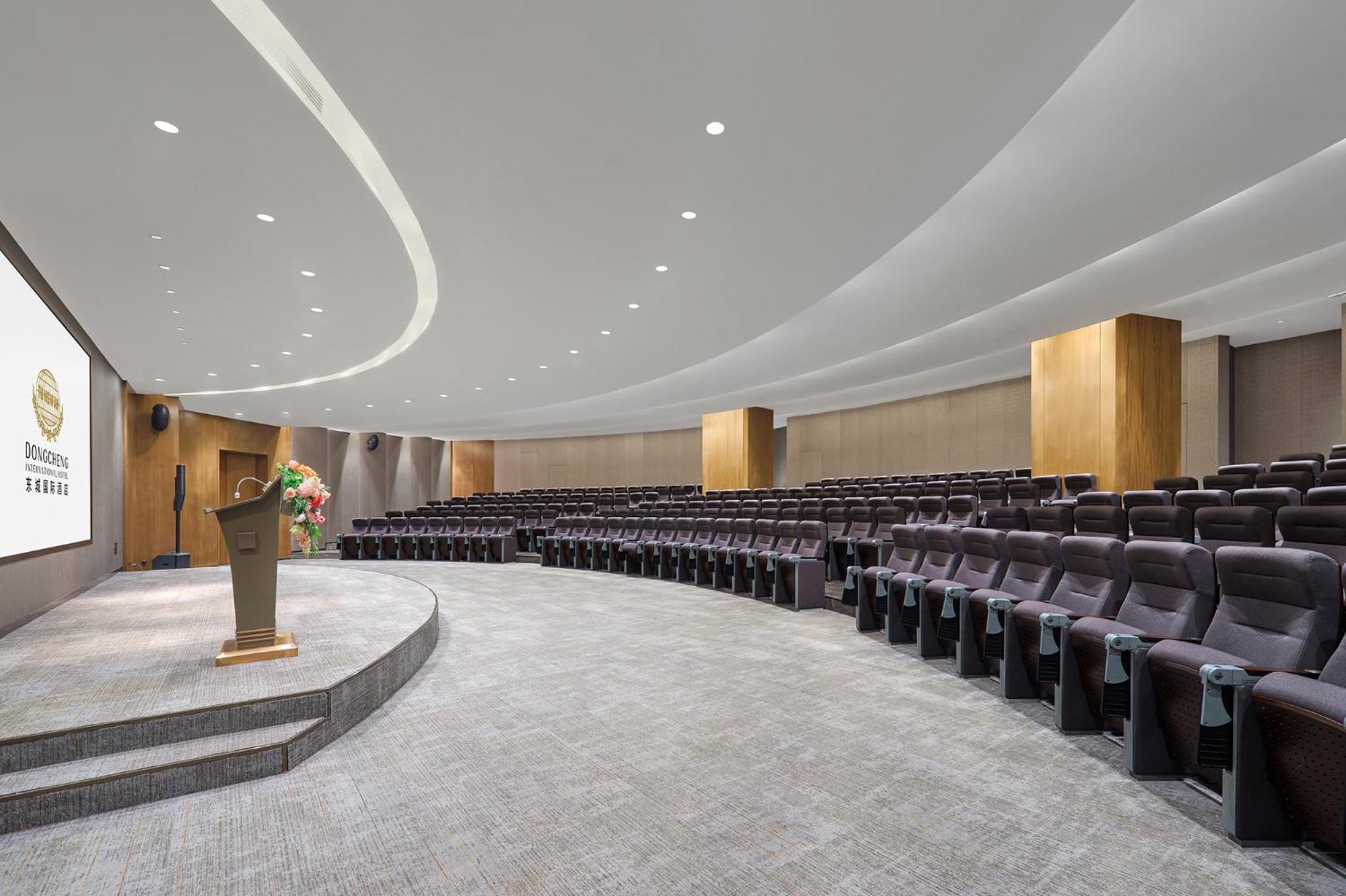 Dongguan Dongcheng International Hotel - Free Shuttle Buses For Executive Room Guests During Canton Fair Εξωτερικό φωτογραφία