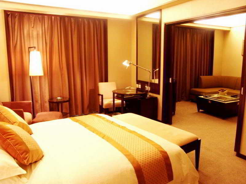Dongguan Dongcheng International Hotel - Free Shuttle Buses For Executive Room Guests During Canton Fair Εξωτερικό φωτογραφία