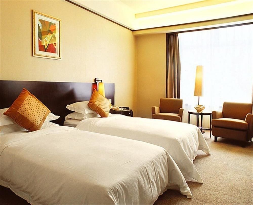 Dongguan Dongcheng International Hotel - Free Shuttle Buses For Executive Room Guests During Canton Fair Εξωτερικό φωτογραφία