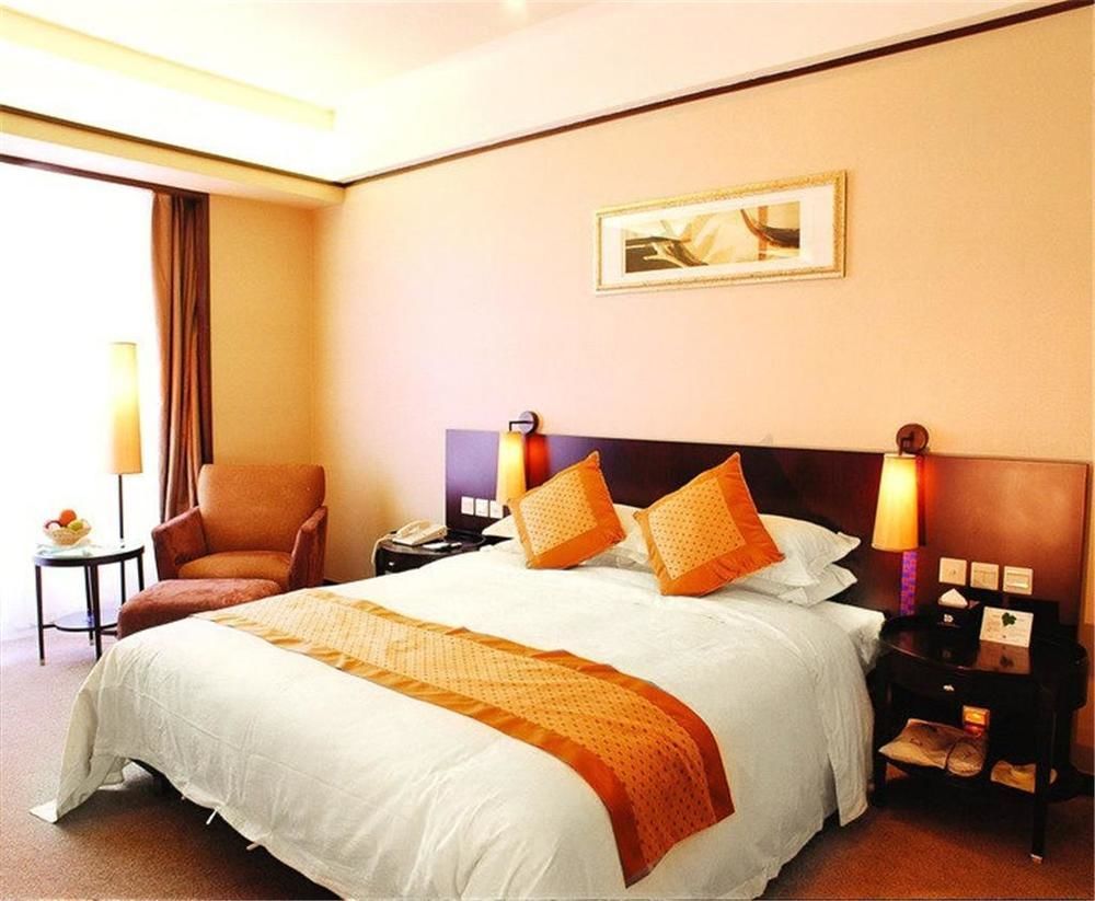 Dongguan Dongcheng International Hotel - Free Shuttle Buses For Executive Room Guests During Canton Fair Εξωτερικό φωτογραφία