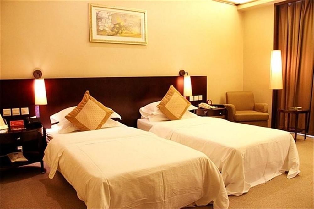 Dongguan Dongcheng International Hotel - Free Shuttle Buses For Executive Room Guests During Canton Fair Εξωτερικό φωτογραφία